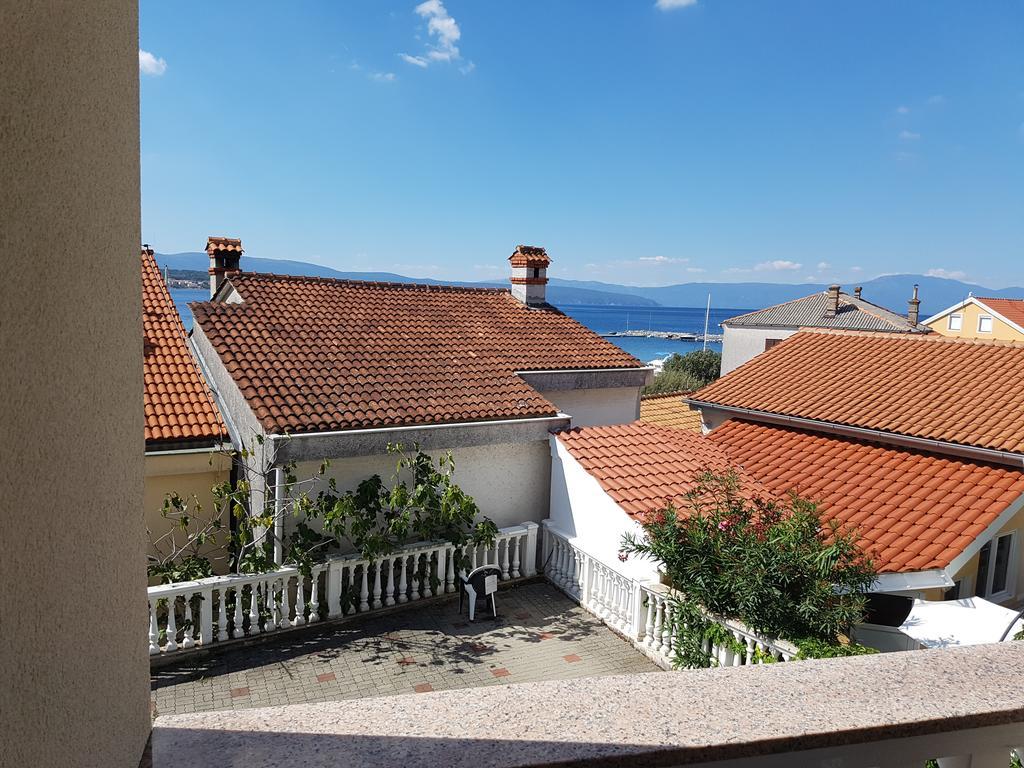 Guesthouse Villa Adria Malinska Exterior photo